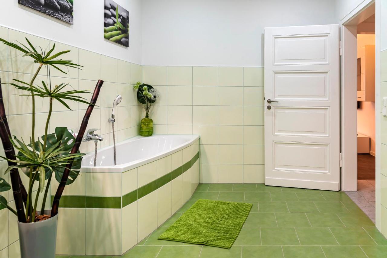 Komfortable Ferienwohnung In Halle Halle  Ngoại thất bức ảnh